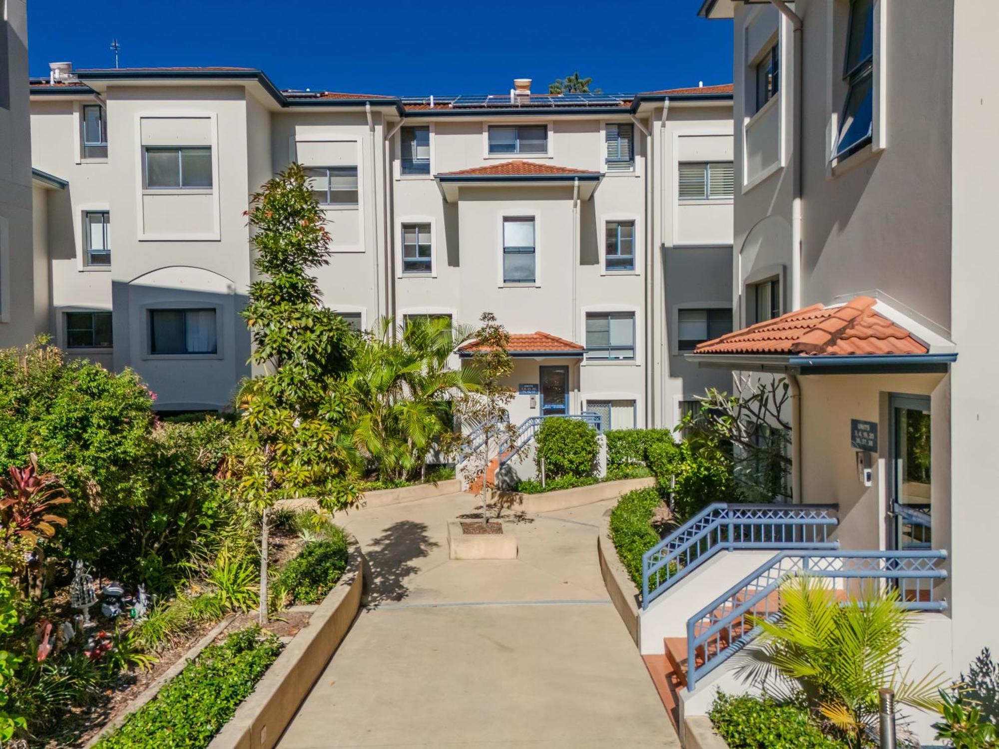Bella Mare Coolangatta Beachside Apartments 골드코스트 외부 사진