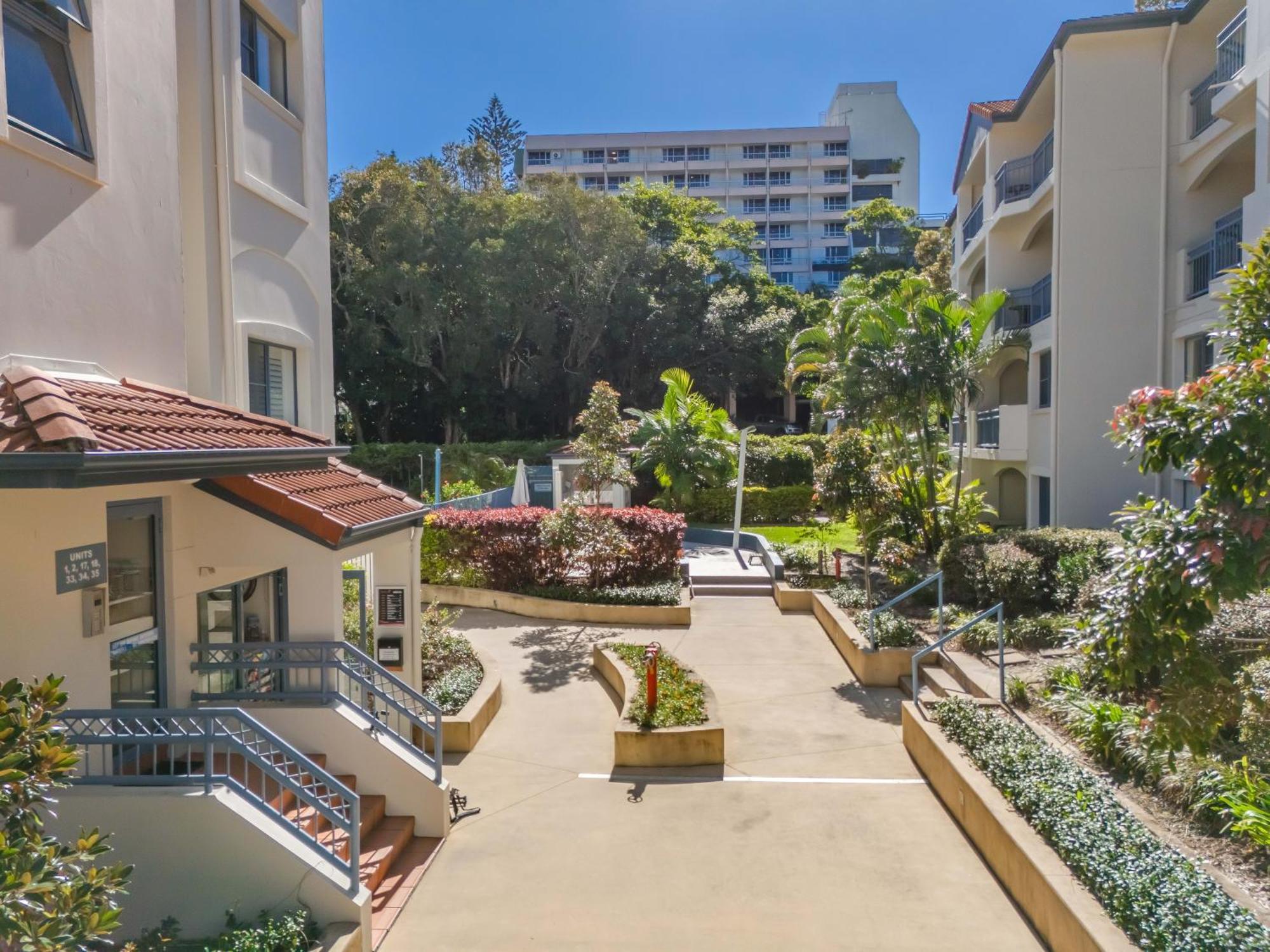 Bella Mare Coolangatta Beachside Apartments 골드코스트 외부 사진