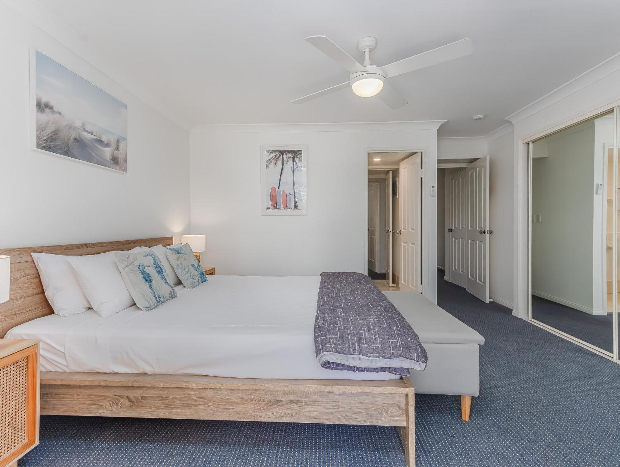 Bella Mare Coolangatta Beachside Apartments 골드코스트 외부 사진