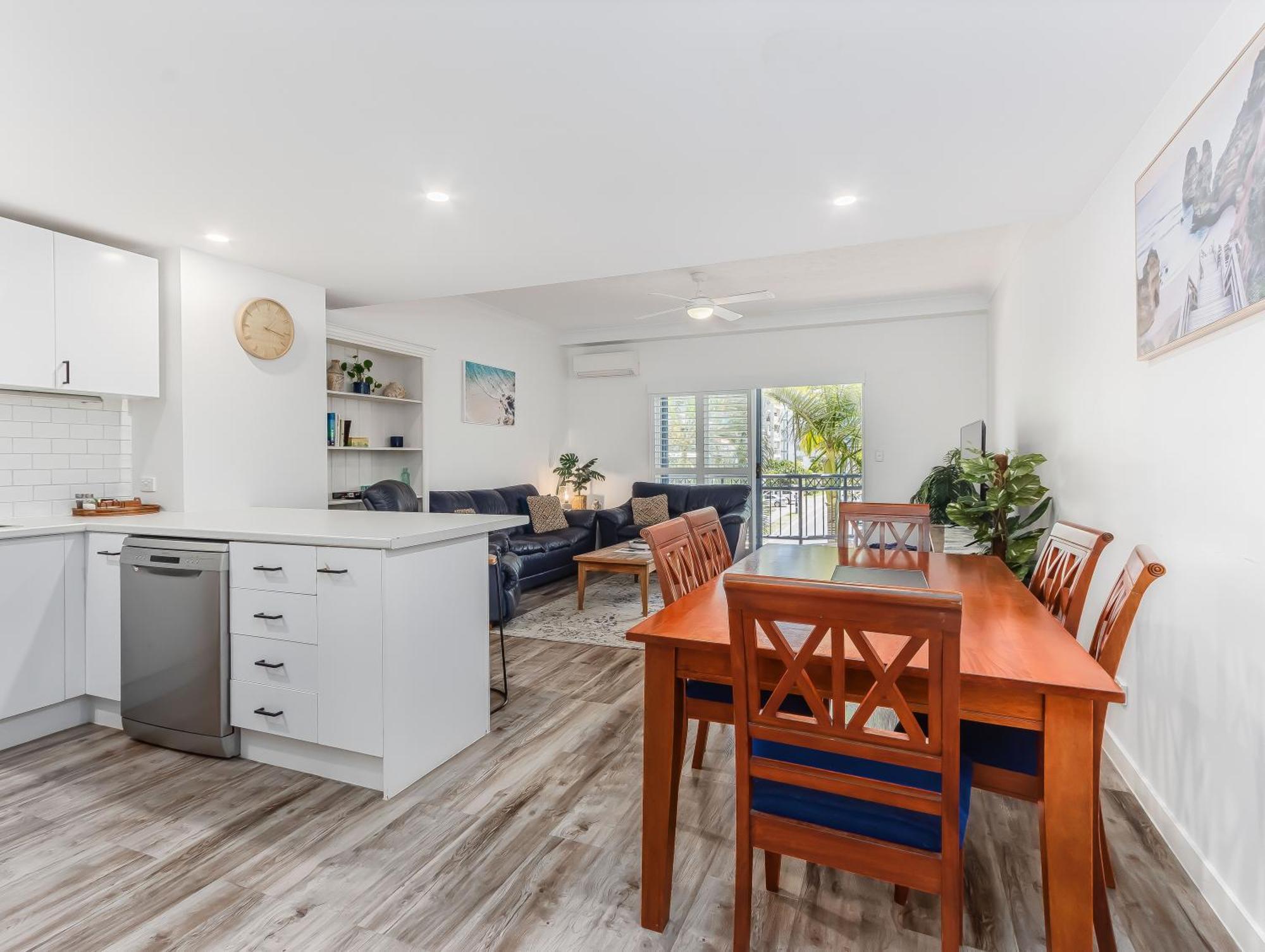Bella Mare Coolangatta Beachside Apartments 골드코스트 외부 사진