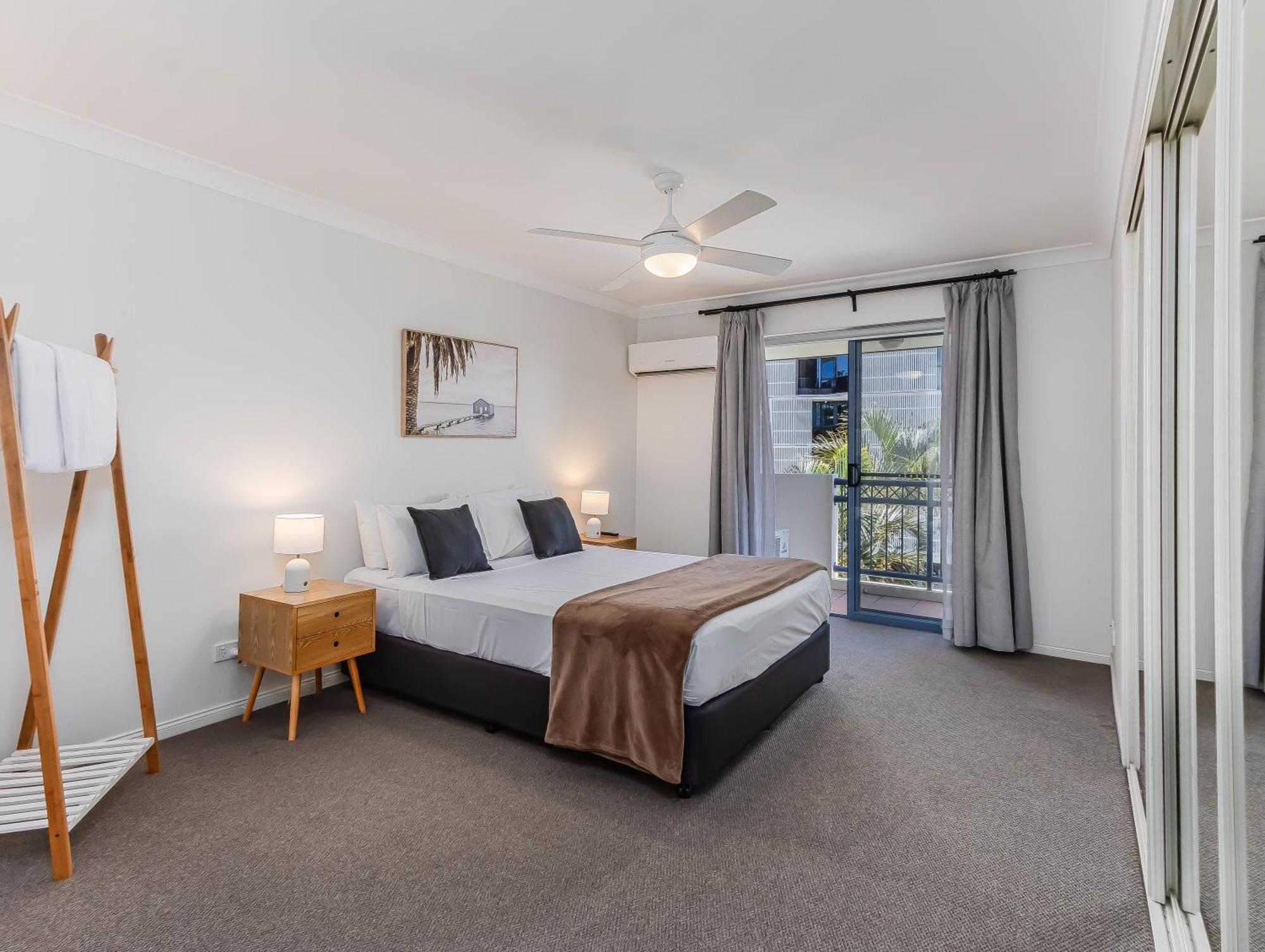 Bella Mare Coolangatta Beachside Apartments 골드코스트 외부 사진