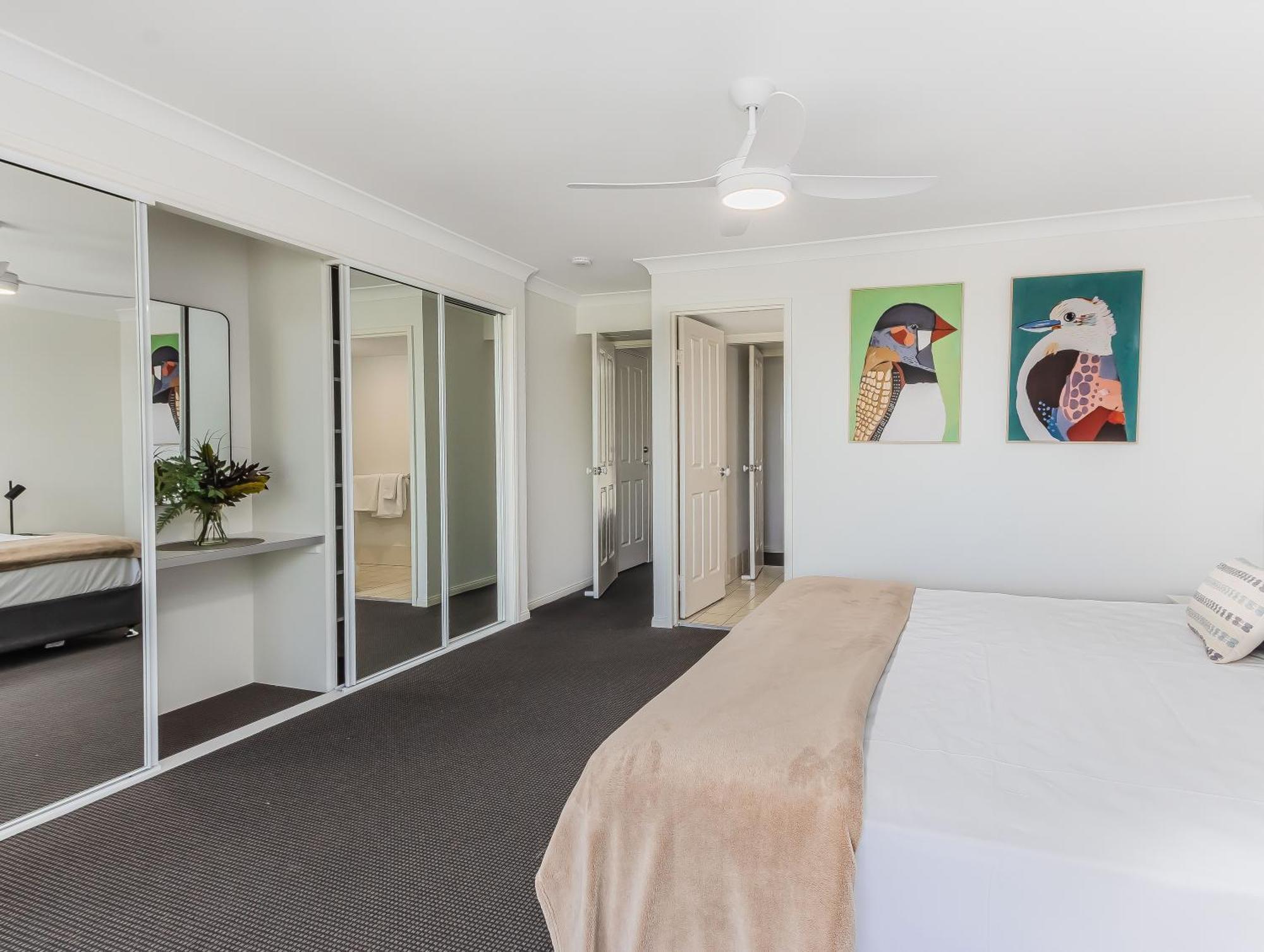 Bella Mare Coolangatta Beachside Apartments 골드코스트 외부 사진