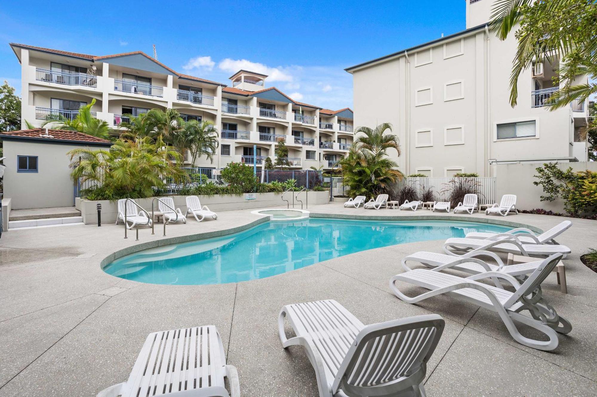 Bella Mare Coolangatta Beachside Apartments 골드코스트 외부 사진