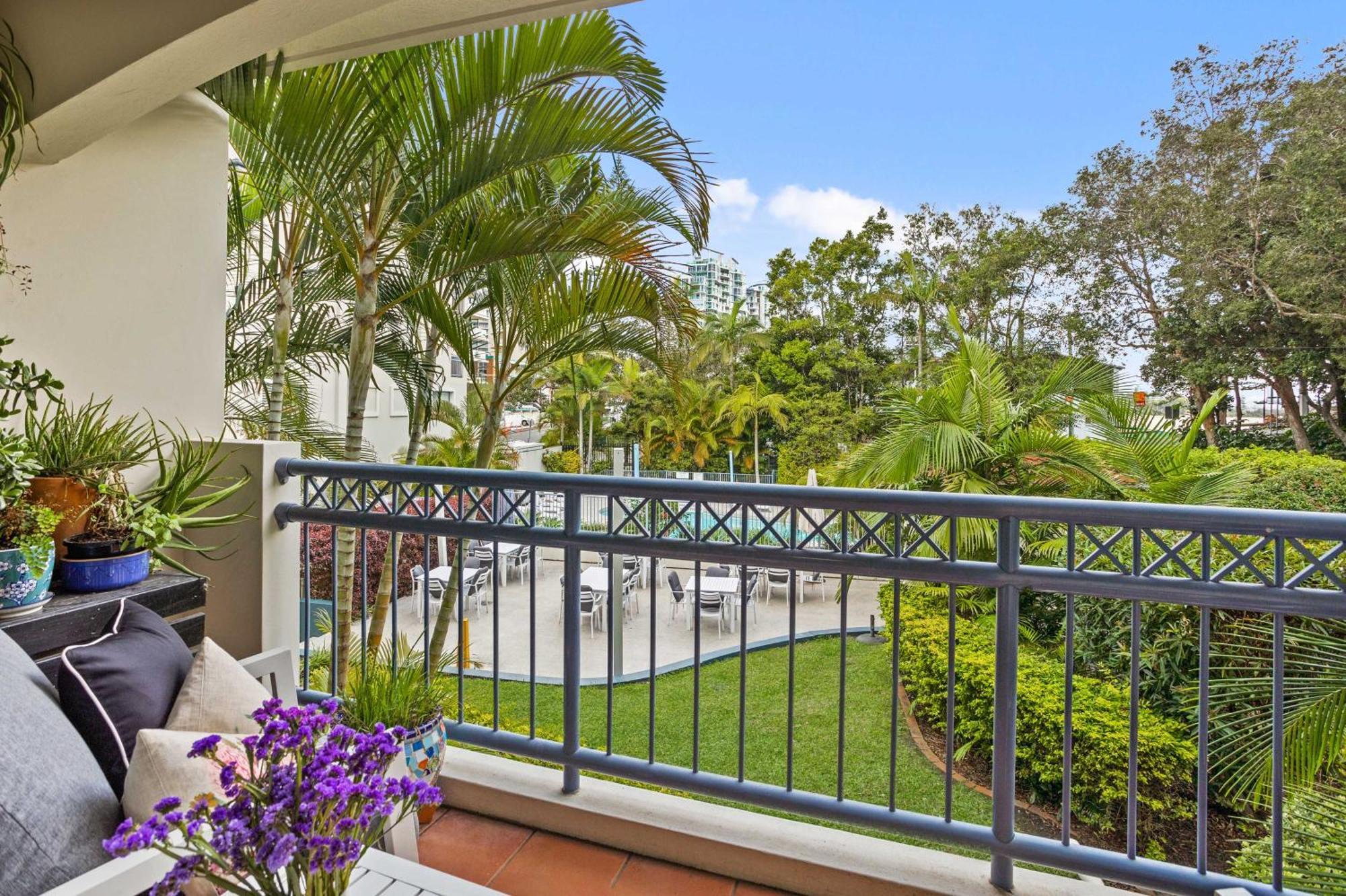Bella Mare Coolangatta Beachside Apartments 골드코스트 외부 사진
