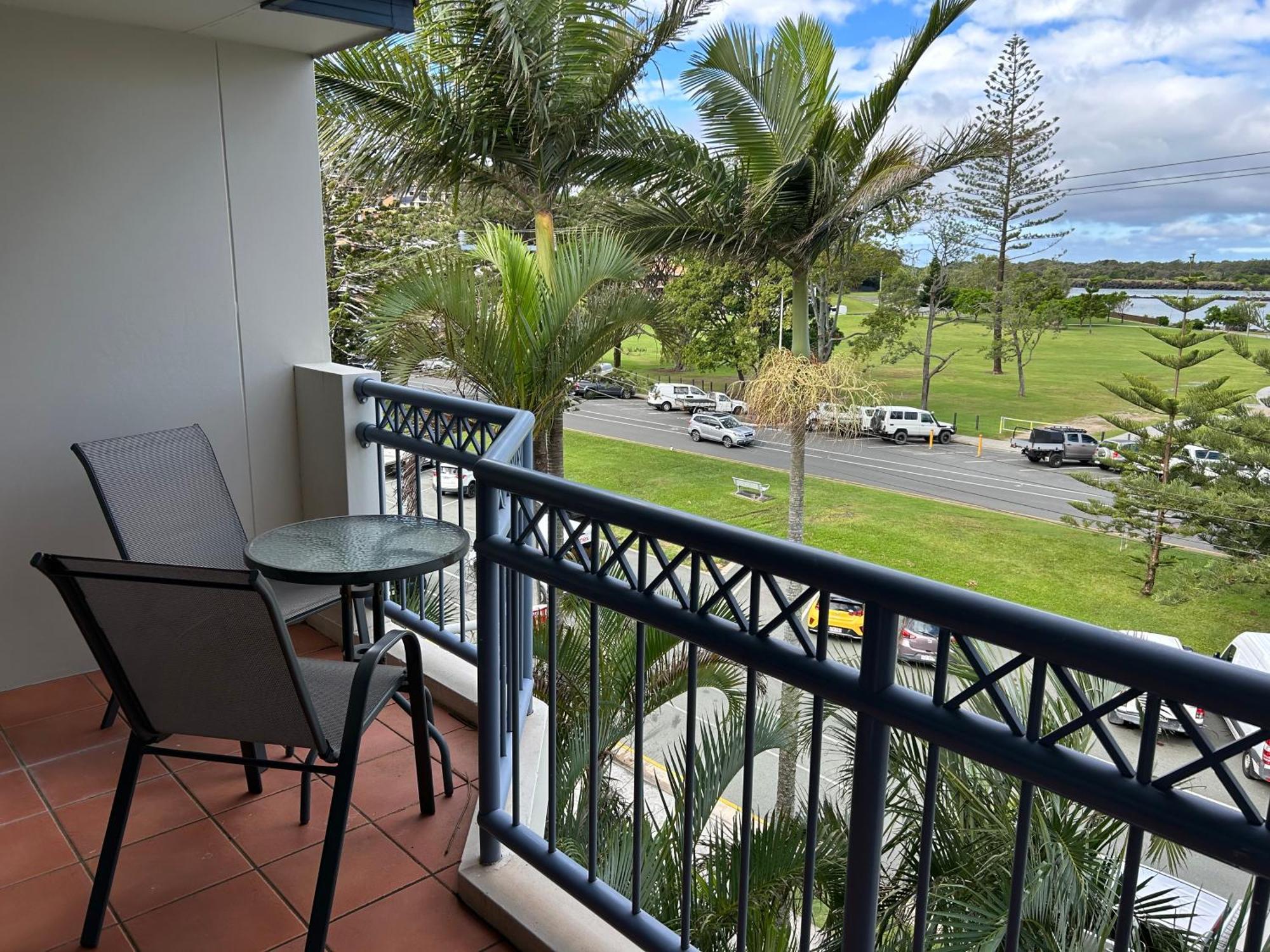 Bella Mare Coolangatta Beachside Apartments 골드코스트 외부 사진